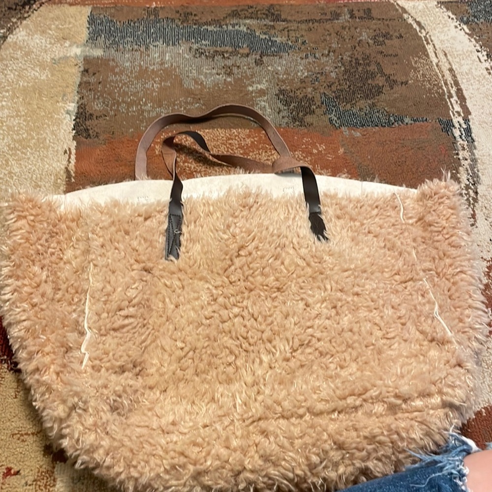 Soft tote